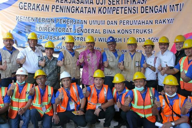 Lewat Video Conference, Presiden Buka Percepatan Sertifikasi Tenaga Konstruksi