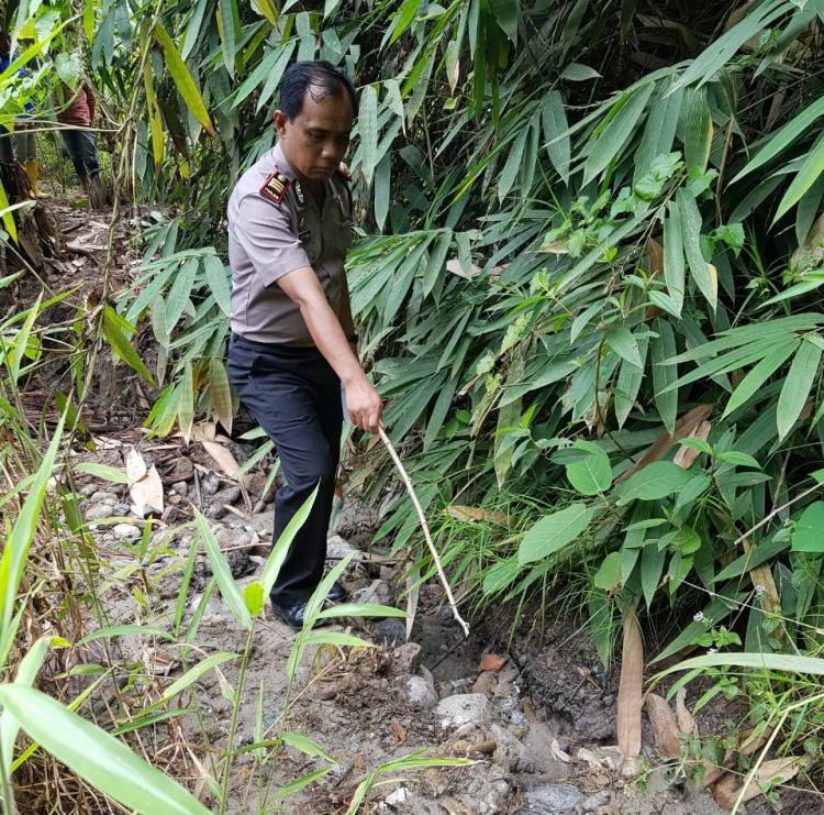 Warga Lumban Garaga Dihebohkan Dengan Penemuan Benda Mirip Tengkorak Manusia