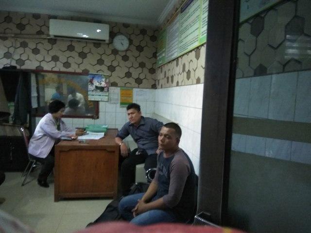 Ugal-ugalan Lalu Tabrak Pengemudi Gojek dan Diteriaki Maling, Warga Medan Selayang Masuk Kantor Polisi
