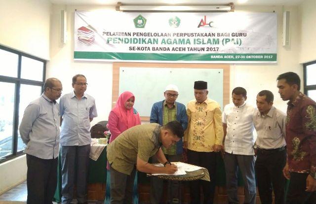 FAH UIN Ar-Raniry dan Kemenag Jalin Kerjasama Pelatihan dan Pendampingan Perpustakaan