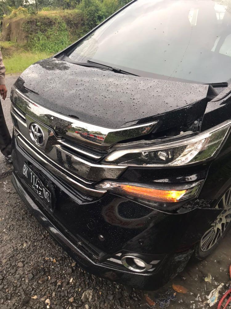 Tiga Mobil Pejabat Rusak Akibat Tabrakan Beruntun di Jalan Parapat-Siantar