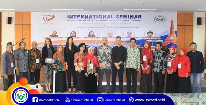 Tingkatkan Kompetensi Bahasa Asing, FBS Unimed Gelar ISFLATEL 2018