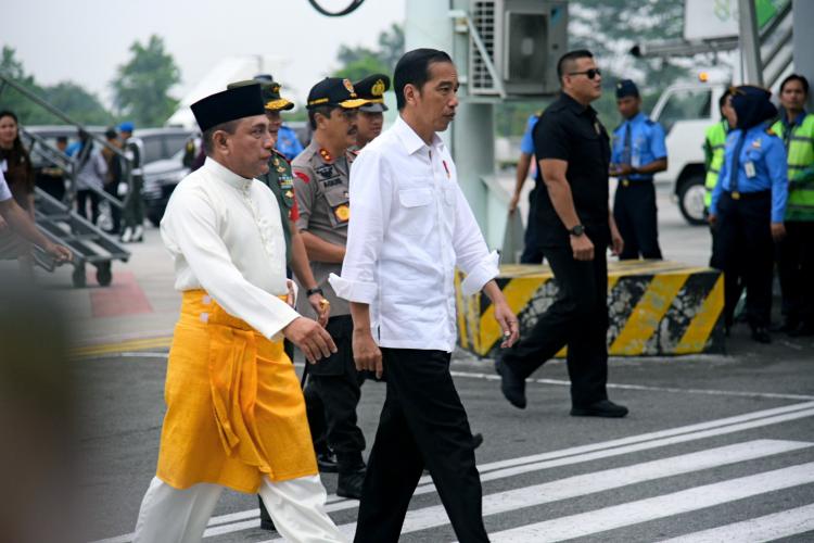 Presiden Jokowi Dianugrahi Gelar Kebangsawanan Tertinggi Kesultanan Deli