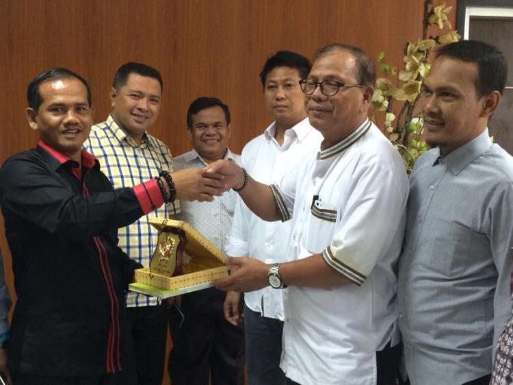 DPRD Pelalawan Mau Adopsi Perda Pengawasan Jaminan Produk Halal dan Higienis