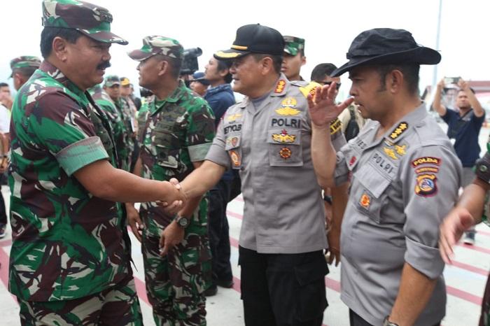 Panglima TNI dan Kapolri Tiba di Bandara Mutiara Sis Al-Jufri Palu