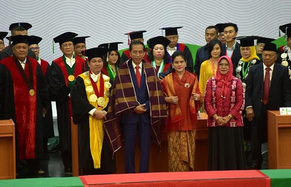 Di USU, Presiden Jokowi: Semangat Kewirausahaan Bangsa Indonesia Masih Rendah