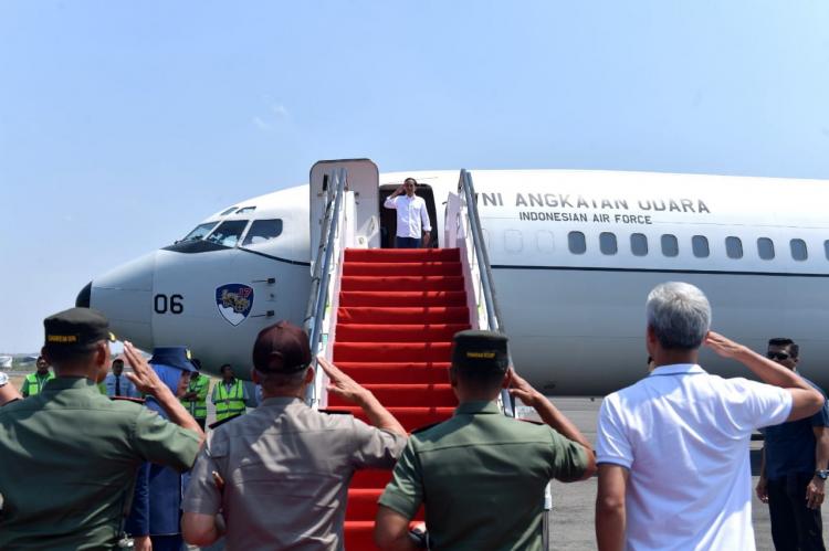 Jokowi Kunjungi Korban Tsunami di Palu