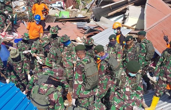 TNI Temukan 188 Jenazah di Reruntuhan Perumahan Balaroa Palu