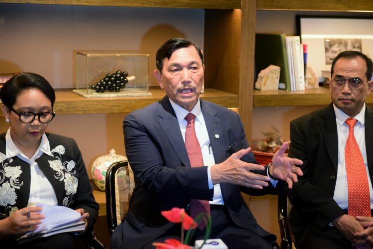 Soal Negosiasi FIR, Luhut Sebut Sudah Tidak Ada Lagi Masalah Krusial RI dan Singapura