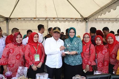 Kota Medan Juara Pertama Festival Pangan Lokal Beragam, Bergizi, Seimbang dan Aman Tingkat Provinsi Sumut Kategori Produk 