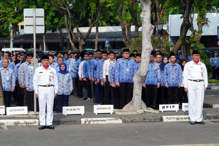 Pejabat dan Pegawai Lembaga Kepresidenan Ikuti Upacara Peringatan Hari Sumpah Pemuda