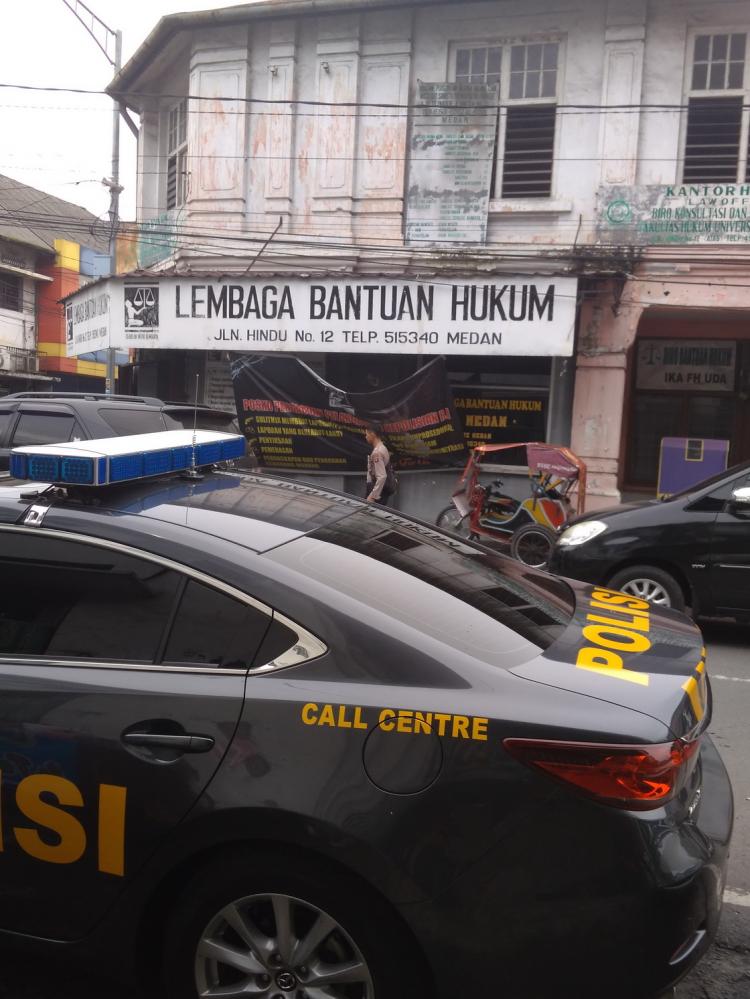 Gedung LBH Medan Dilempari Bom  Molotov