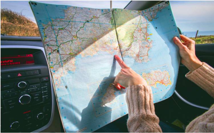 Libur Panjang Akhir Pekan Ini, Menteri Koperasi UKM Sebut Wisatawan Butuh Jaminan Protokol Kesehatan