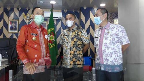Melalui Command Center, Pjs Wali Kota Cek Data Covid-19 di Kota Medan