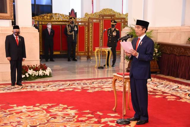 Presiden Jokowi Pimpin Upacara HUT TNI di Istana Negara, Sinergi Kunci Pertahanan Negeri