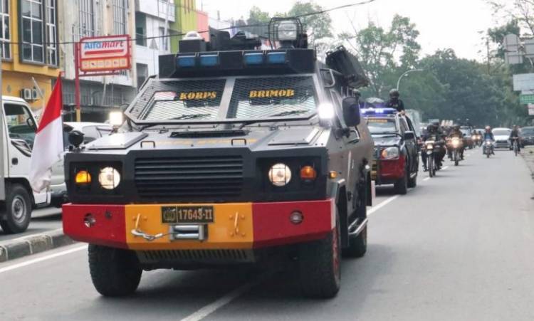 Brimob Polda Sumut Patroli Skala Besar, Jaga Sitkamtibmas Kondusif di Masa Libur Panjang