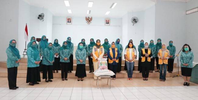 12 Kecamatan Di Deli Serdang Dapat Bantuan dari Lions Club Medan Seruni