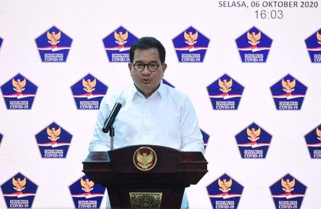 Aksi Unjuk Rasa Tolak Omnibus Law, Prof Wiku: Jangan Sampai Jadi Klaster Baru Covid-19