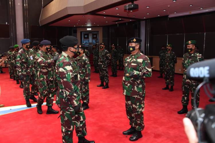 Sebanyak 35 Orang Perwira Tinggi TNI Naik Pangkat