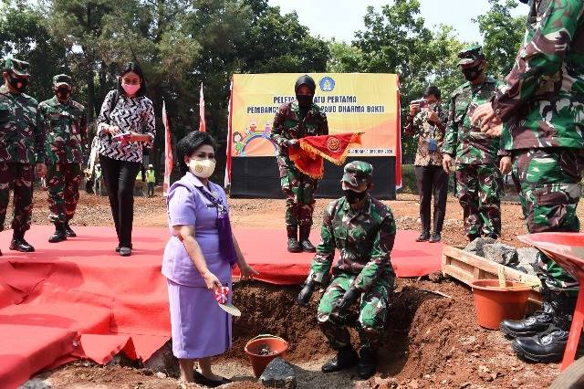 Ketum Dharma Pertiwi Letakan Batu Pertama Pembangunan PAUD Holisitic Integrative di Mabes TNI