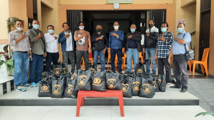 Forkom Warkop Polda Sumut Salurkan Bantuan Kabareskrim kepada Wartawan