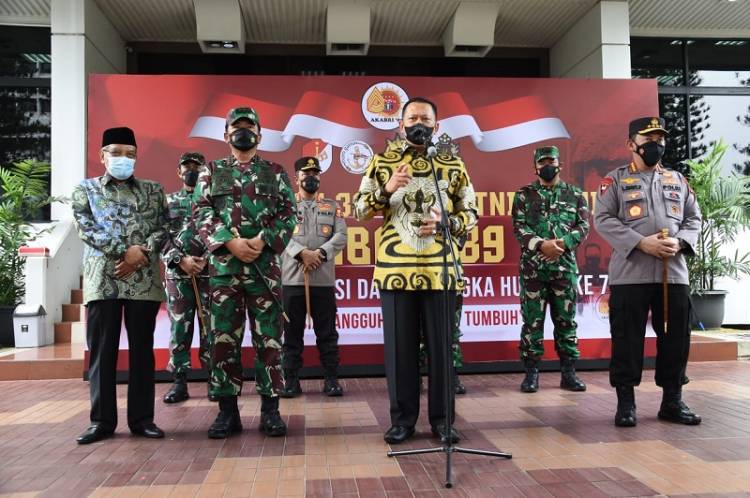 Panglima TNI dan Kapolri Hadiri Bhakti Sosial Alumni AKABRI Altar 89 di Mabes Cilangkap