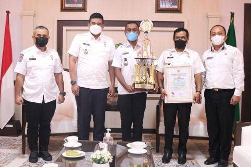Bobby Nasution Apresiasi Kelurahan Besar Medan Labuhan Juara I Lomba Kelurahan/Desa se-Sumut
