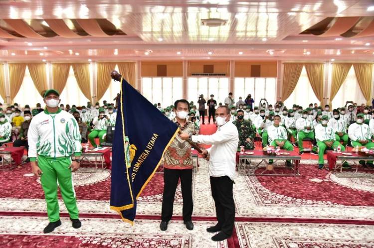 Gubernur Lepas Keberangkatan Kontingen Paralimpic Sumut ke Peparnas XVI Papua