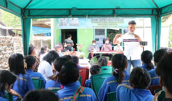 Pemkab Toba Gelar Pelatihan Menjahit bagi Angkatan Kerja Disabilitas