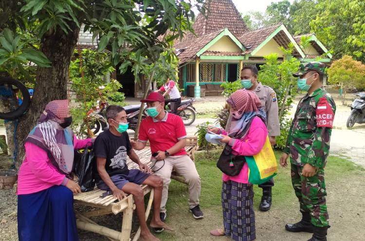 Vaksinasi Door to Door Kembali Digencarkan Aparat Tiga Pilar
