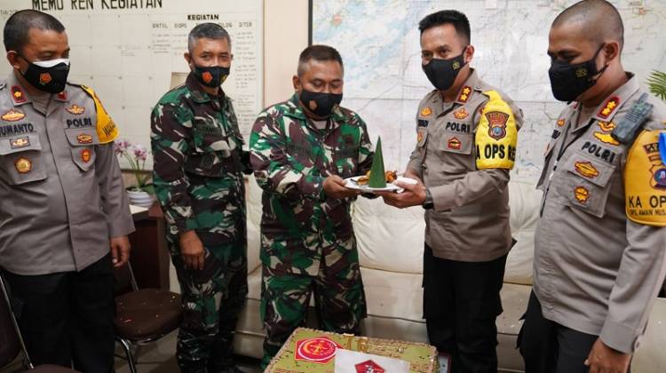HUT TNI ke-76, Kapolres Asahan dan Kapolres Tanjung Balai Berkunjung di Makodim 0208/Asahan