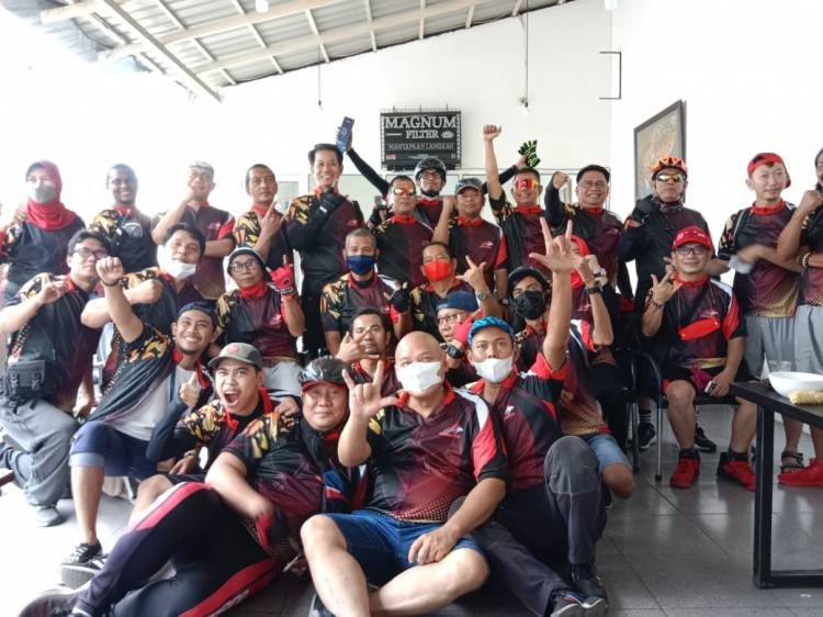 45 Jurnalis Gowes Bersama DPD PDI-P Sumut, Tantang Wartawan Bergowes ke Samosir