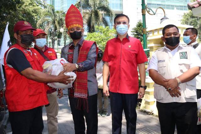 Pemko Medan Apresiasi Bakti Sosial KSJ Berbagi Sembako Bersama Pengemudi Betor