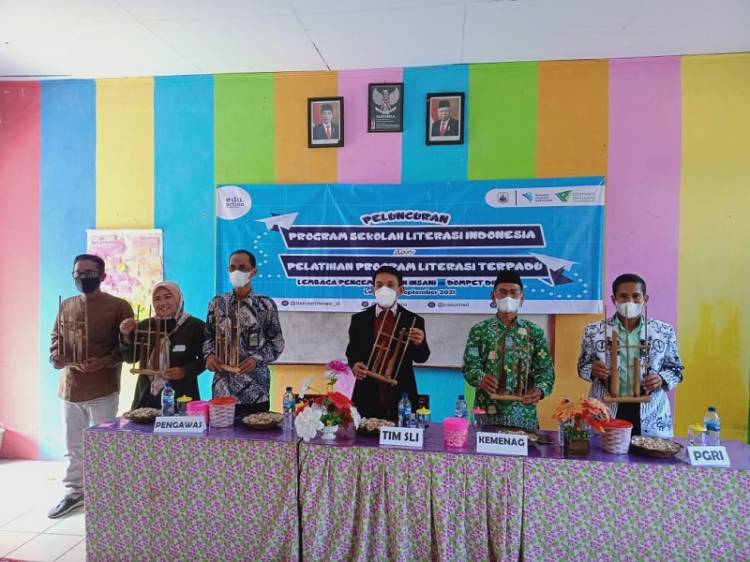 Tingkatkan Literasi Masyarakat, SLI Sasar Kecamatan Leuwidamar di Banten