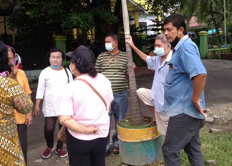 Puluhan Warga Kembali Demo Tolak Pengangkatan Kepling I di Kantor Camat Medan Barat