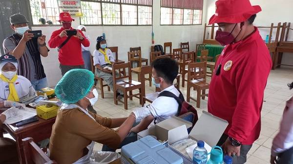 Separuh Sasaran Vaksinasi COVID-19 Nasional Telah Mendapatkan Suntikan Dosis Pertama