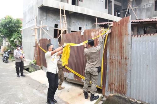 Tidak Memiliki IMB, Pemko Medan Segel Bangunan Dua Lantai di Kecamatan  Medan Selayang
