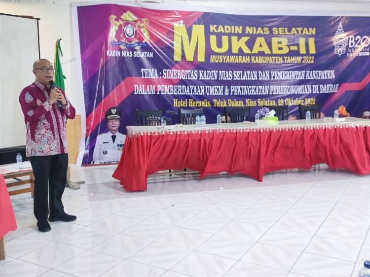 Buka Mukab KADIN Nias Selatan, Sekda Berharap KADIN Menjadi Mitra Strategis Pemkab untuk Tingkatkan Perekonomian Daerah
