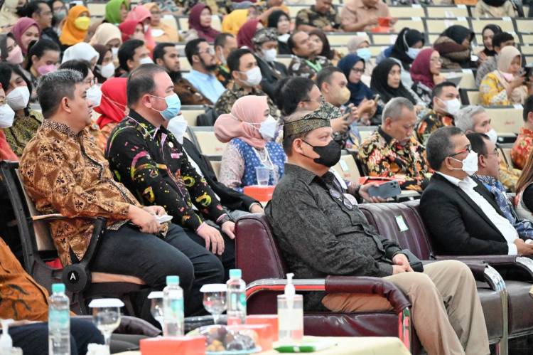 Ketua KADIN Medan Arman Chandra Hadiri Dies Natalies ke-70 USU