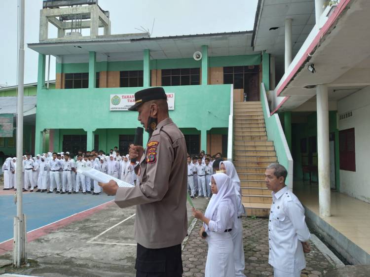 Redam Tawuran, Perwira Polrestabes Medan Jadi Pembina Upacara di SMA Taman Siswa 