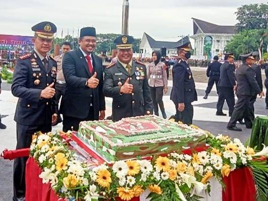 Kapolrestabes Medan Hadiri Upacara HUT ke-77 TNI Bersama Forkopimda Plus 