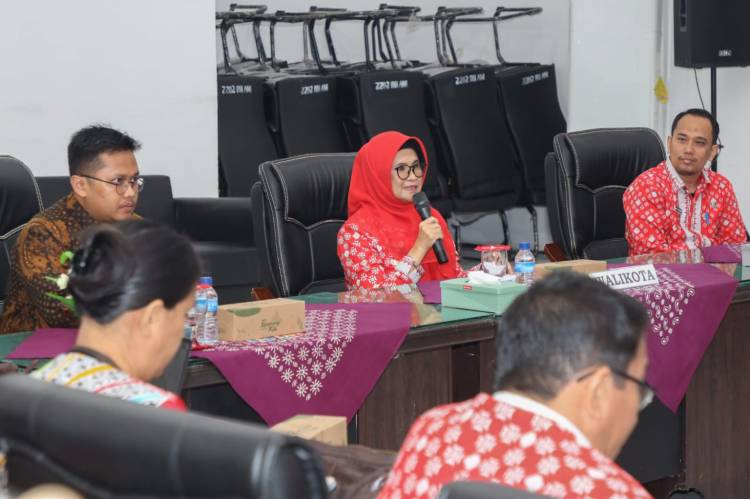 Walikota Pematang Siantar Buka Kick Off Meeting dan FGD Kajian/Studi IPEI Pematang Siantar