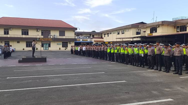 Polrestabes Medan Kawal Kunker Ibu Negara Iriana
