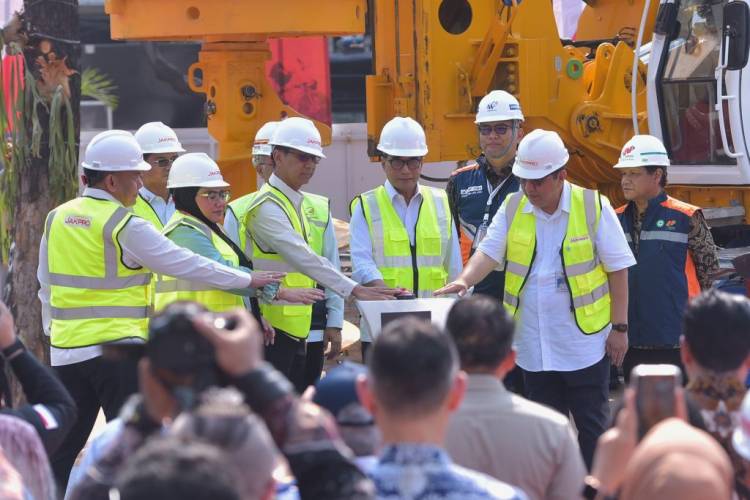 Menhub Groundbreaking Pembangunan LRT Rute Velodrome-Manggarai