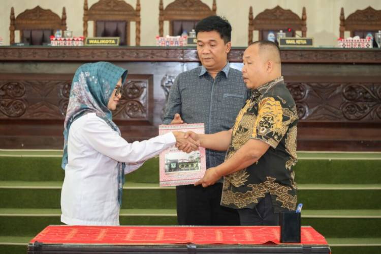 Walikota Pematang Siantar Sampaikan Nota Jawaban Atas Penyampaian Pemandangan Umum Fraksi DPRD terhadap Dua Ranperda