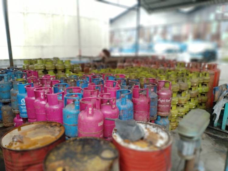 Bareskrim dan Polda Sumut Ungkap Praktek Pengoplosan Gas Subsidi di KIM II, Tiga Tersangka Ditangkap