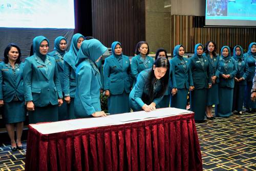  Ketua TP PKK Kota Medan Dikukuhkan Menjadi Pembina Posyandu Kota Medan