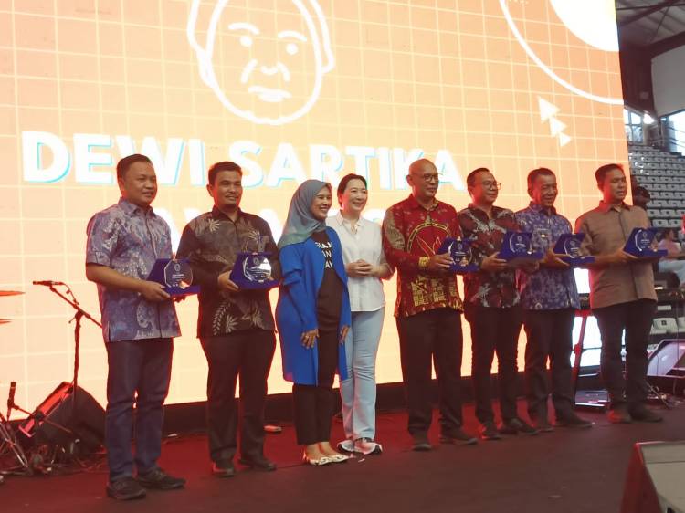 Pemkab Langkat Terima Anugerah Dewi Sartika