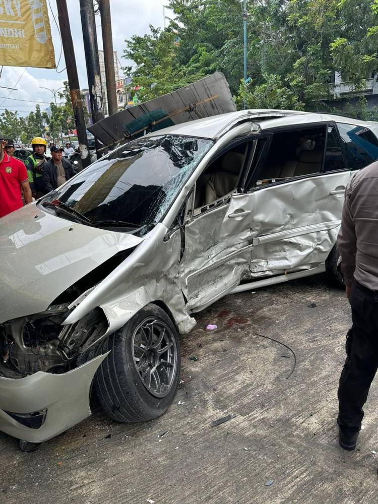 Mobil Nicholas Ringsek Ditabrak Mobil Anak Mantan Ketua DPRD Medan, Satlantas Diminta Usut Tuntas