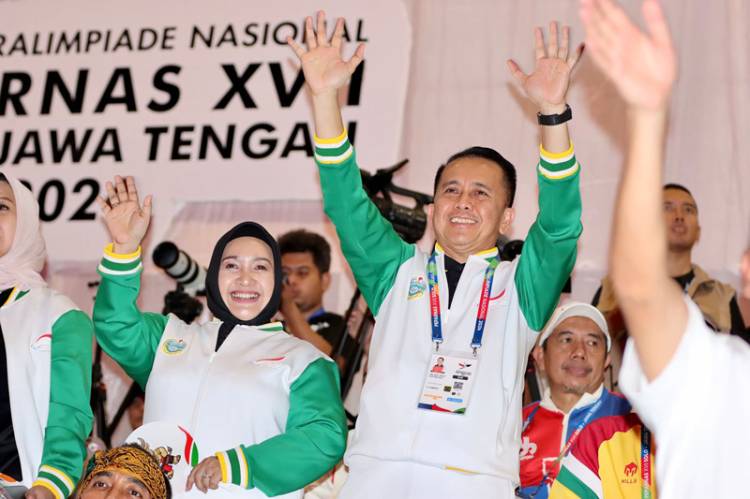 Hadiri Pembukaan Peparnas 2024, Pj Gubernur Optimis Sumut Mampu Lampaui Target
